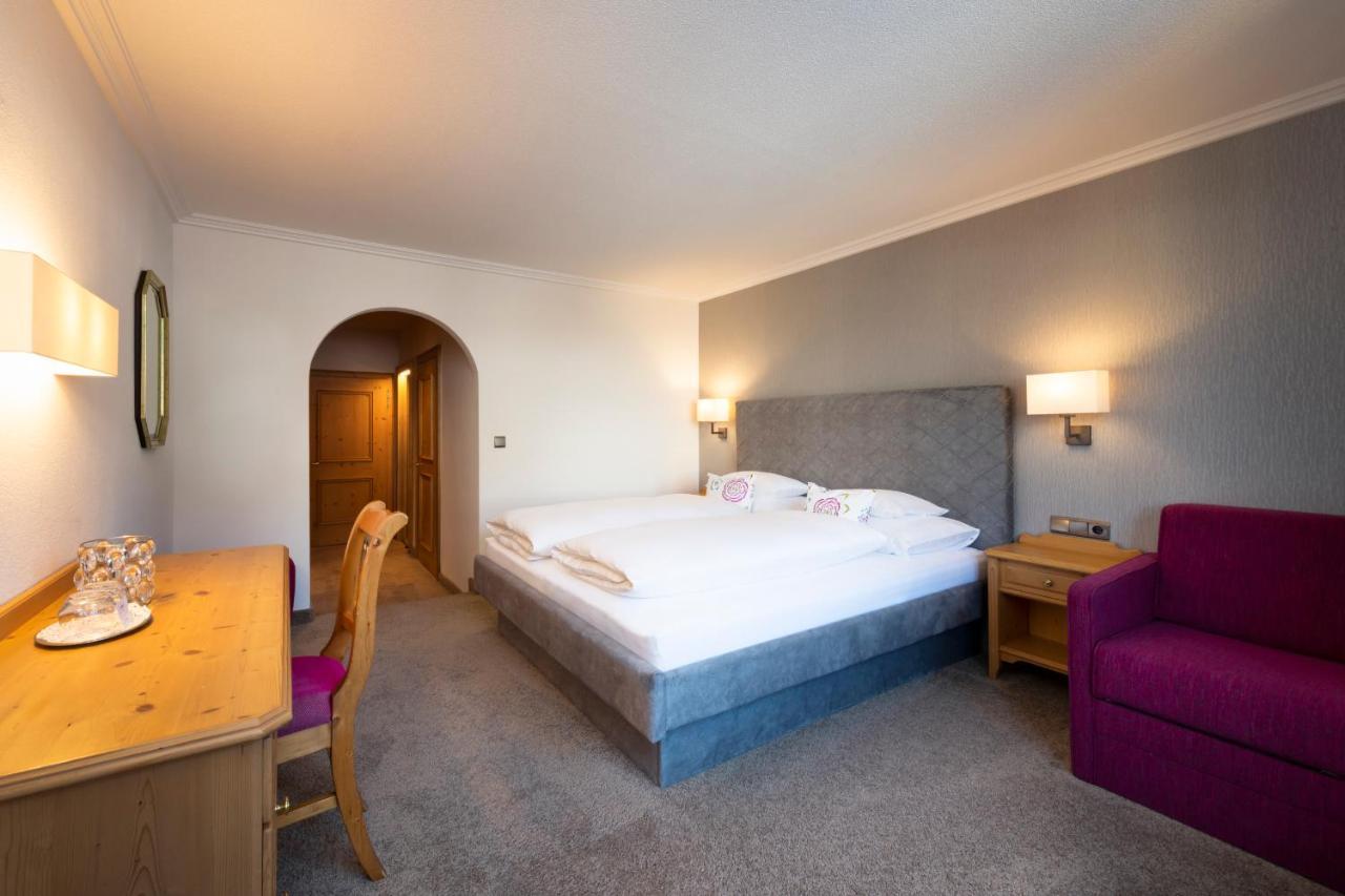 Hotel Garni Edelweiss Лех ам Алберг Екстериор снимка